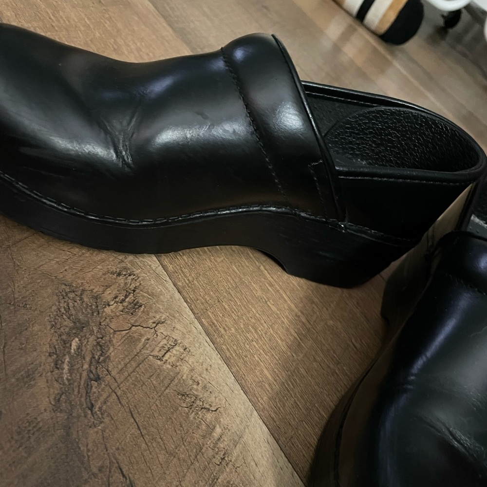 Womens danskos